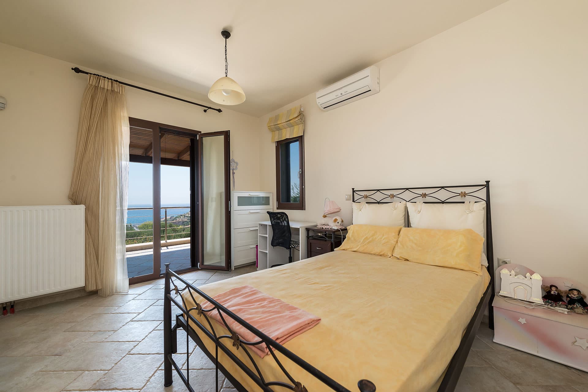 master-bedroom-with-half-bathroom